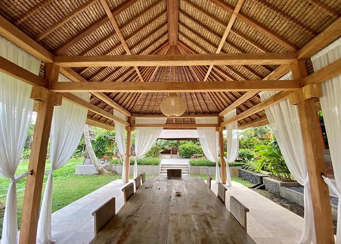 Gayatri Hotel 3*