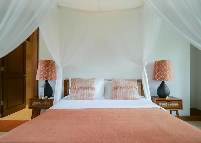 Hotel Gayatri 3*