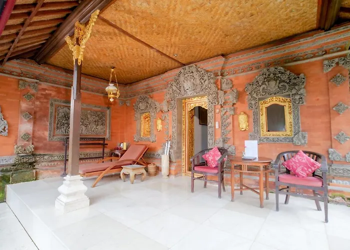 Hotel Gayatri 3*