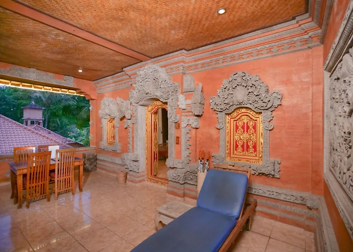 Gayatri Hotel