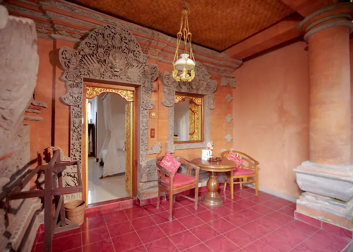 Gayatri Hotel 3*